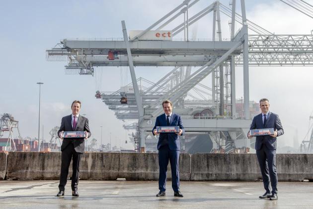 VDL décroche une commande de 77 véhicules à guidage automatique pour le port de Rotterdam